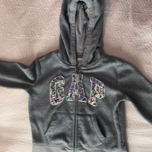 Kids Gap sweater size 4-5